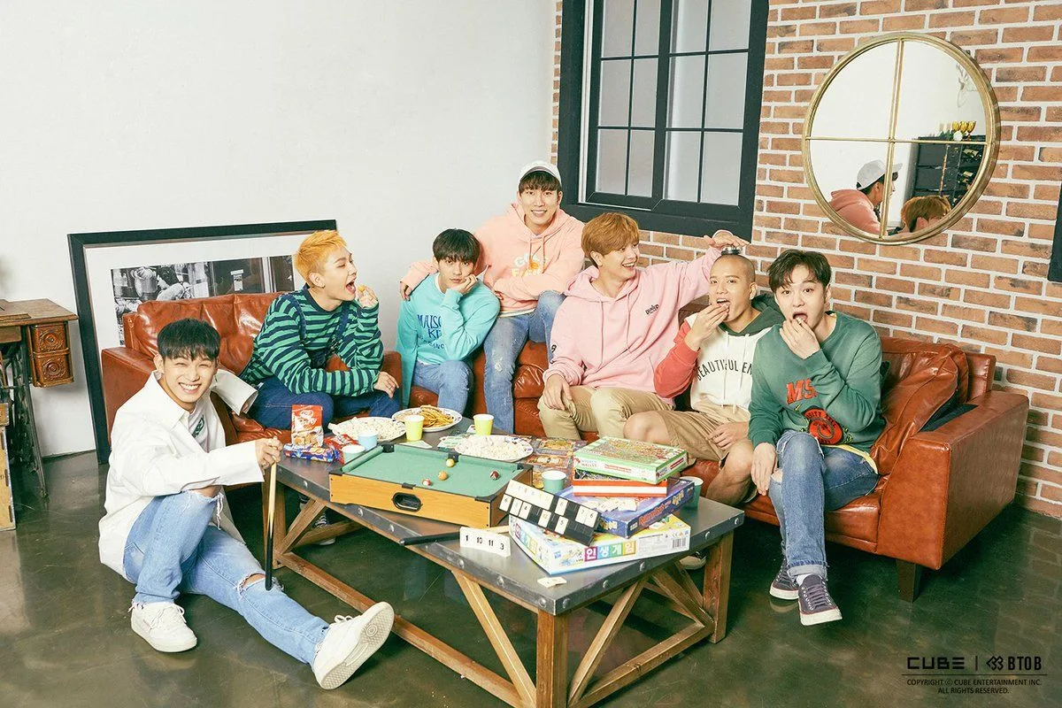 Intip Penampilan Para Idol Kpop di Awal Debut, Ada EXO hingga BTS!