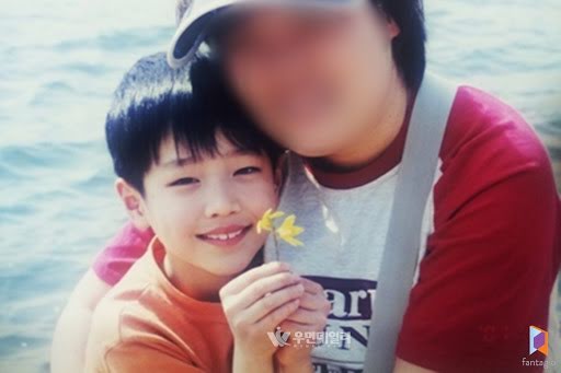 5 Potret Foto Masa Kecil dari Para Aktor Populer Drama Korea