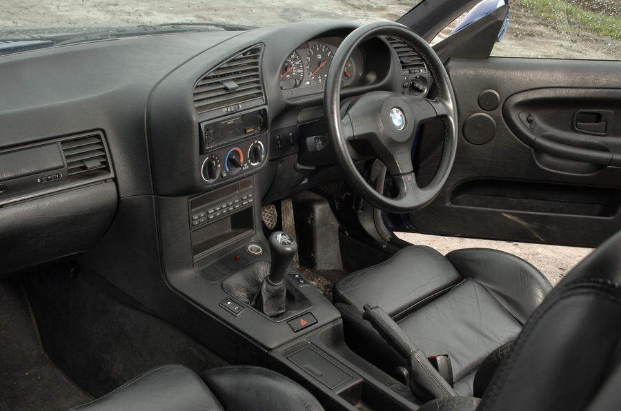 Review BMW E36 dan Tips Sebelum Membelinya