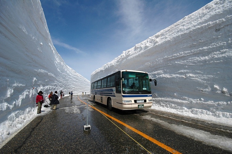 Menelusuri Keindahan Jepang dengan JR Pass dan Hokuriku Arch Pass