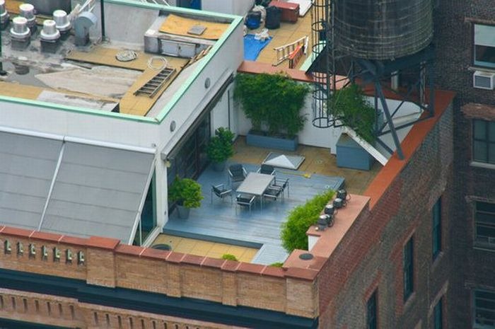 &#91;AMAZING!&#93; Beginilah Bentuk Balkon Apartemen Orang Kaya di Kota New York