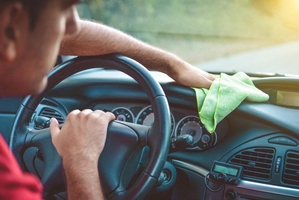 Tips Membersihkan Interior Mobil Agar Terbebas Dari Virus dan Bakteri