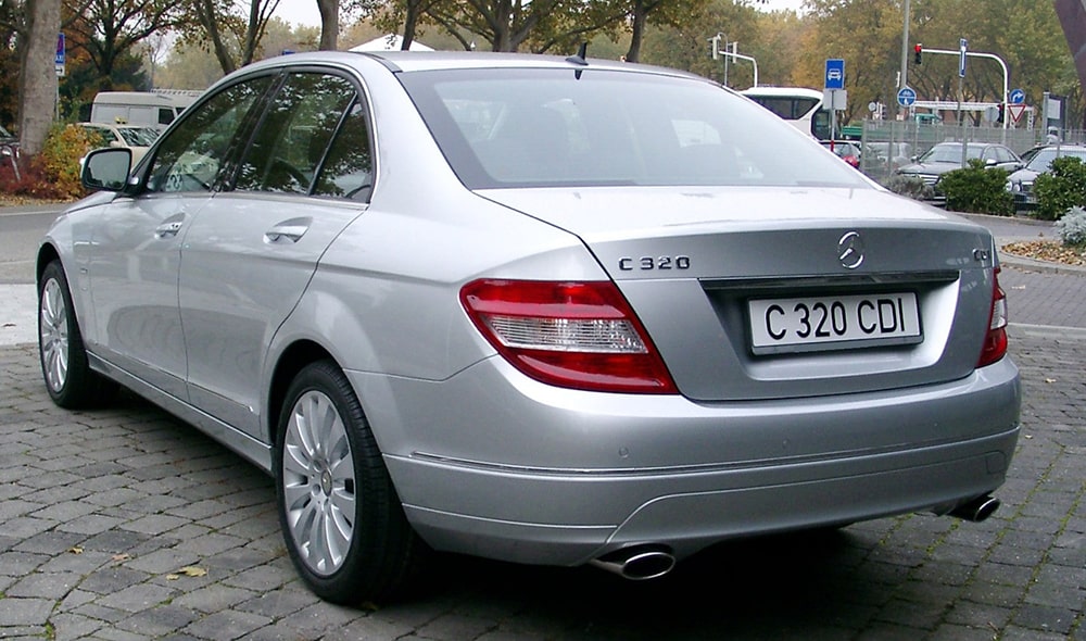 Review Mercedes Benz W204 dan Tips Membelinya