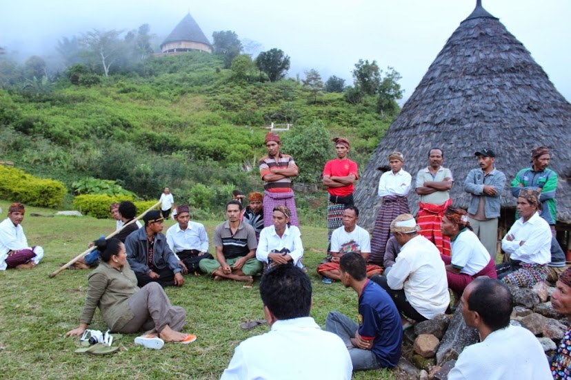 Surga Negeri di Atas Awan (Waerebo Flores Indonesia)