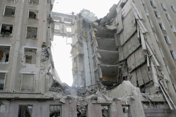 Serangan Rudal Rusia Hantam Gedung pemerintahan di Mykolaiv, Ukraina