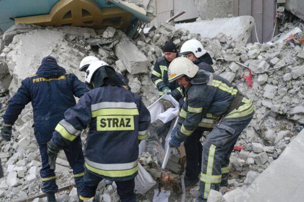 Serangan Rudal Rusia Hantam Gedung pemerintahan di Mykolaiv, Ukraina