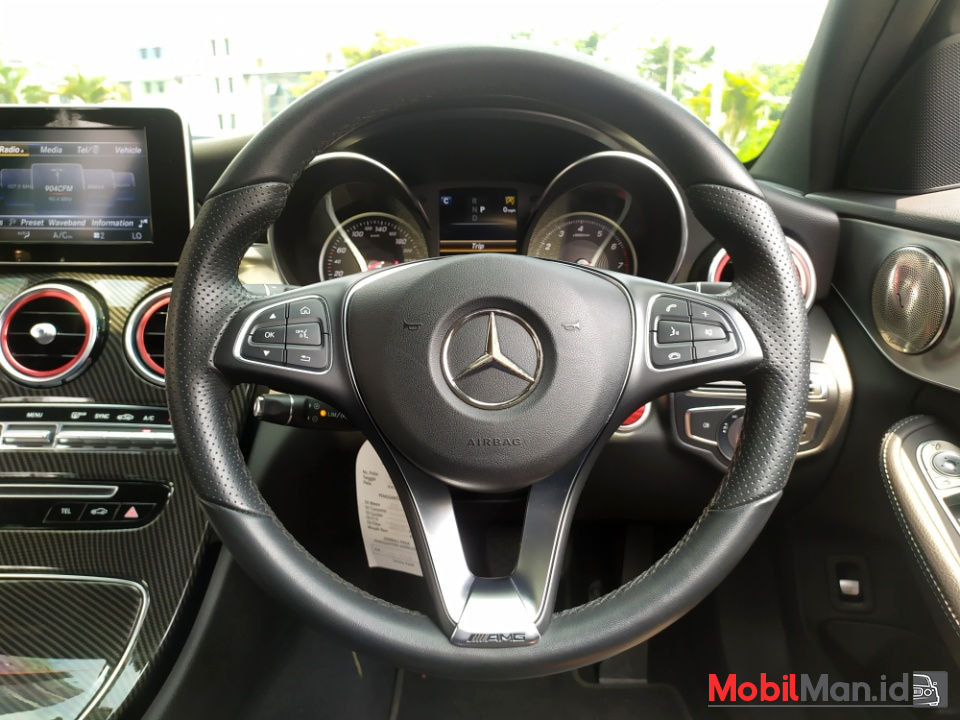 Review Mercedes Benz W205 C-Class