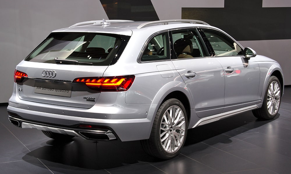 Review Lengkap Audi A4 B9 dari Mobilman.id