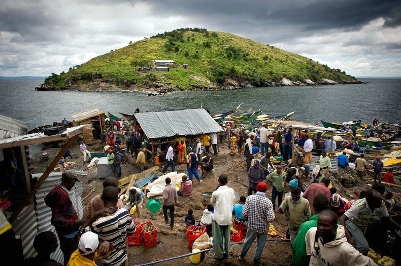 Gan ternyata ada kampung nelayan unik di tengah danau Afrika