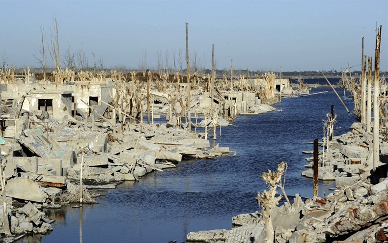 Epecuan, Kota yang pernah tenggelam dilaut 28 tahun kini bangkit ke permukaan !
