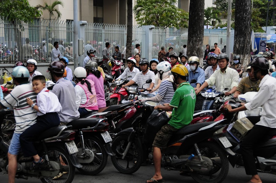 Myanmar Melarang,Vietnam Ada Wacana,Kapan INDONESIA Melarang MOTOR Beredar Di Jalan ?