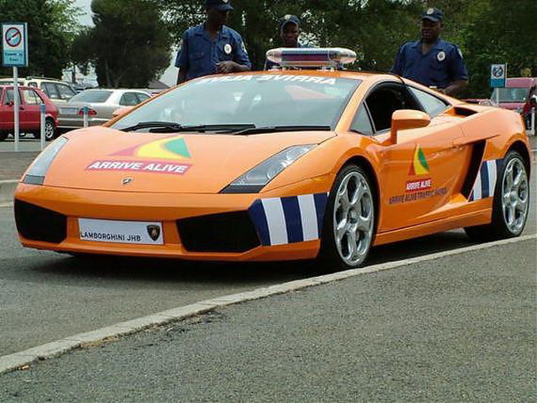 Kumpulan Mobil - Mobil Polisi Di Dunia