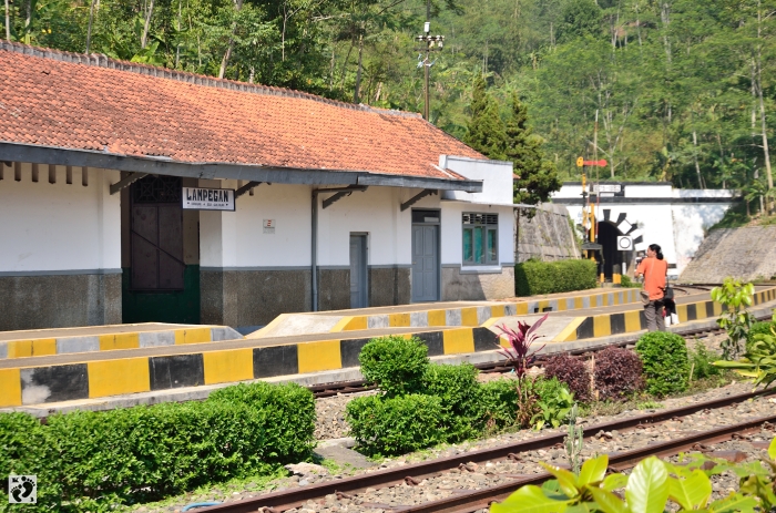 Ajakan Gunung Padang (Megalitikum), Stasiun/Terowongan Lampegan, Curug Cikondang