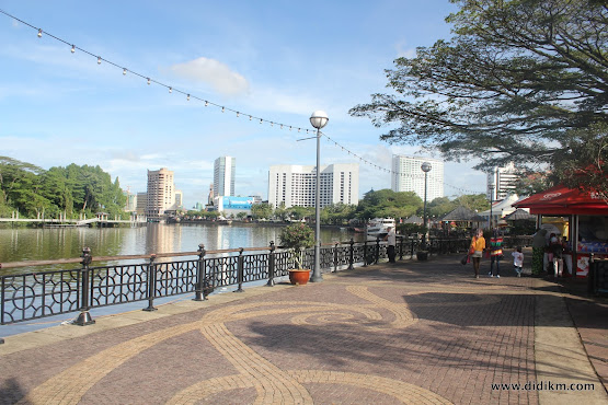 Jalan Jalan ke Kuching Malaysia Lwt Darat