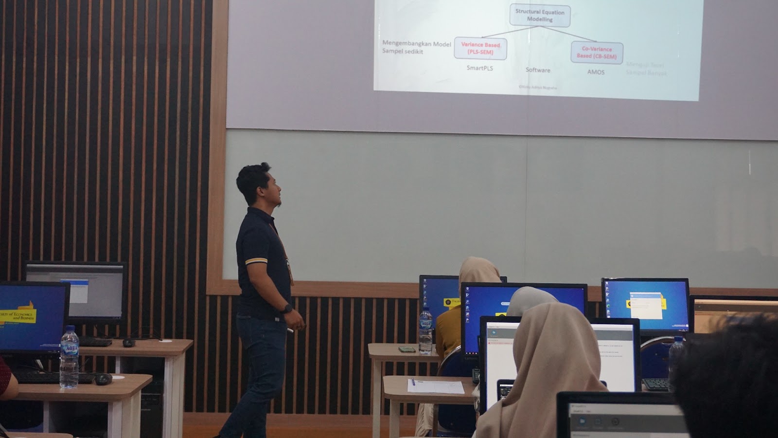 Pengabdian Masyarakat FEB UB 2023: Optimalisasi Smart PLS bagi Mahasiswa