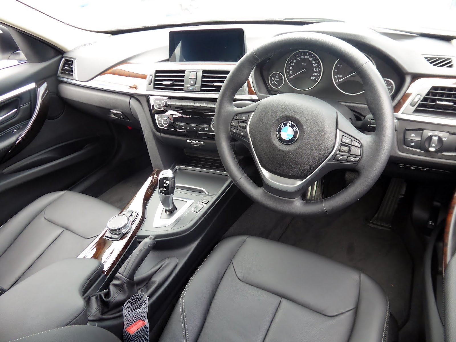 Review Lengkap BMW F30 320d