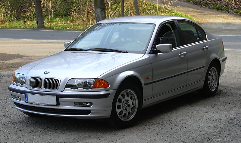 Review BMW E46 dan Tips Lengkap Sebelum Membeli