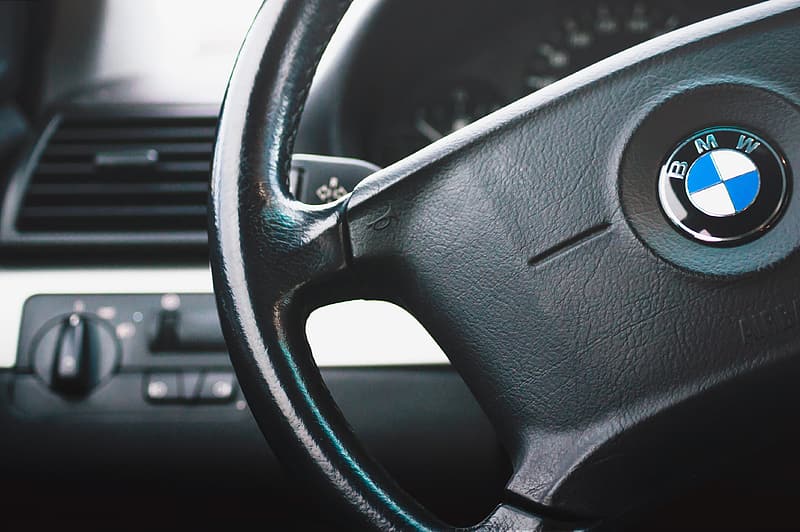 Review BMW E46 dan Tips Lengkap Sebelum Membeli