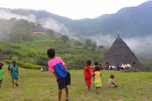 Surga Negeri di Atas Awan (Waerebo Flores Indonesia)