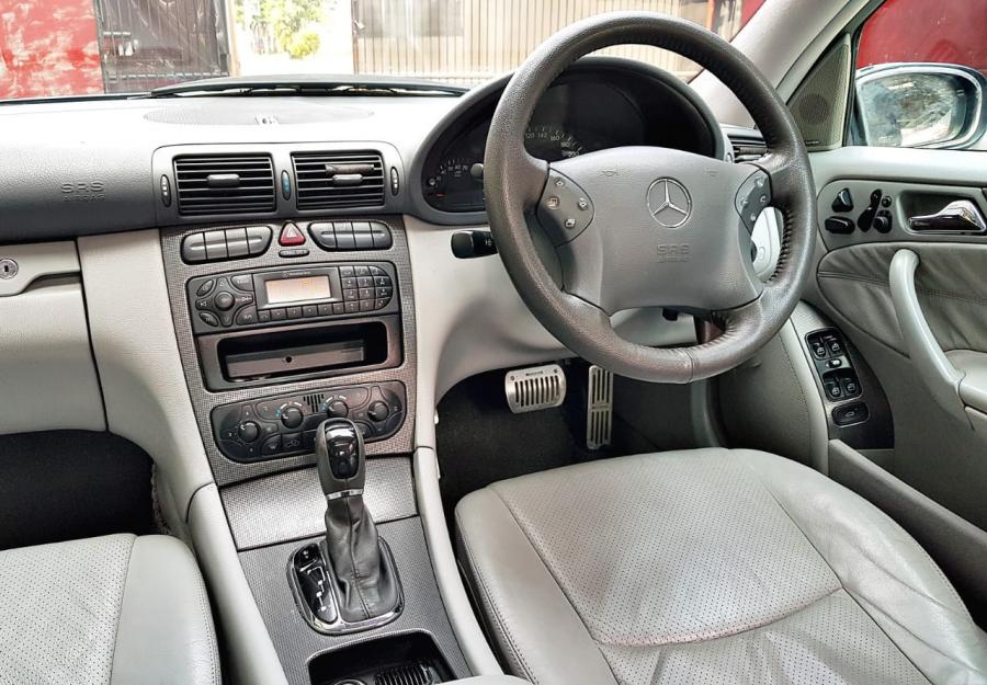 Review Mercedes Benz W203 dan Tips Membelinya
