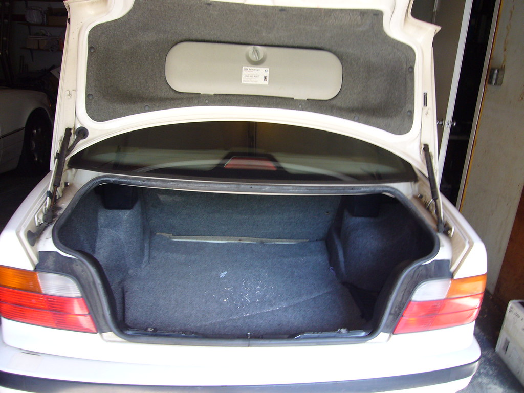 Review BMW E36 dan Tips Sebelum Membelinya