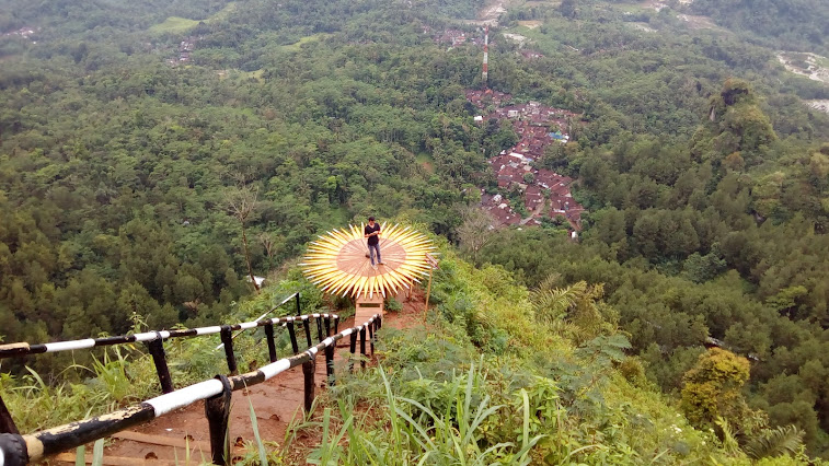 Sigendol, Puncak Khayangan di Purworejo dengan Pemandangan Yang Menakjubkan