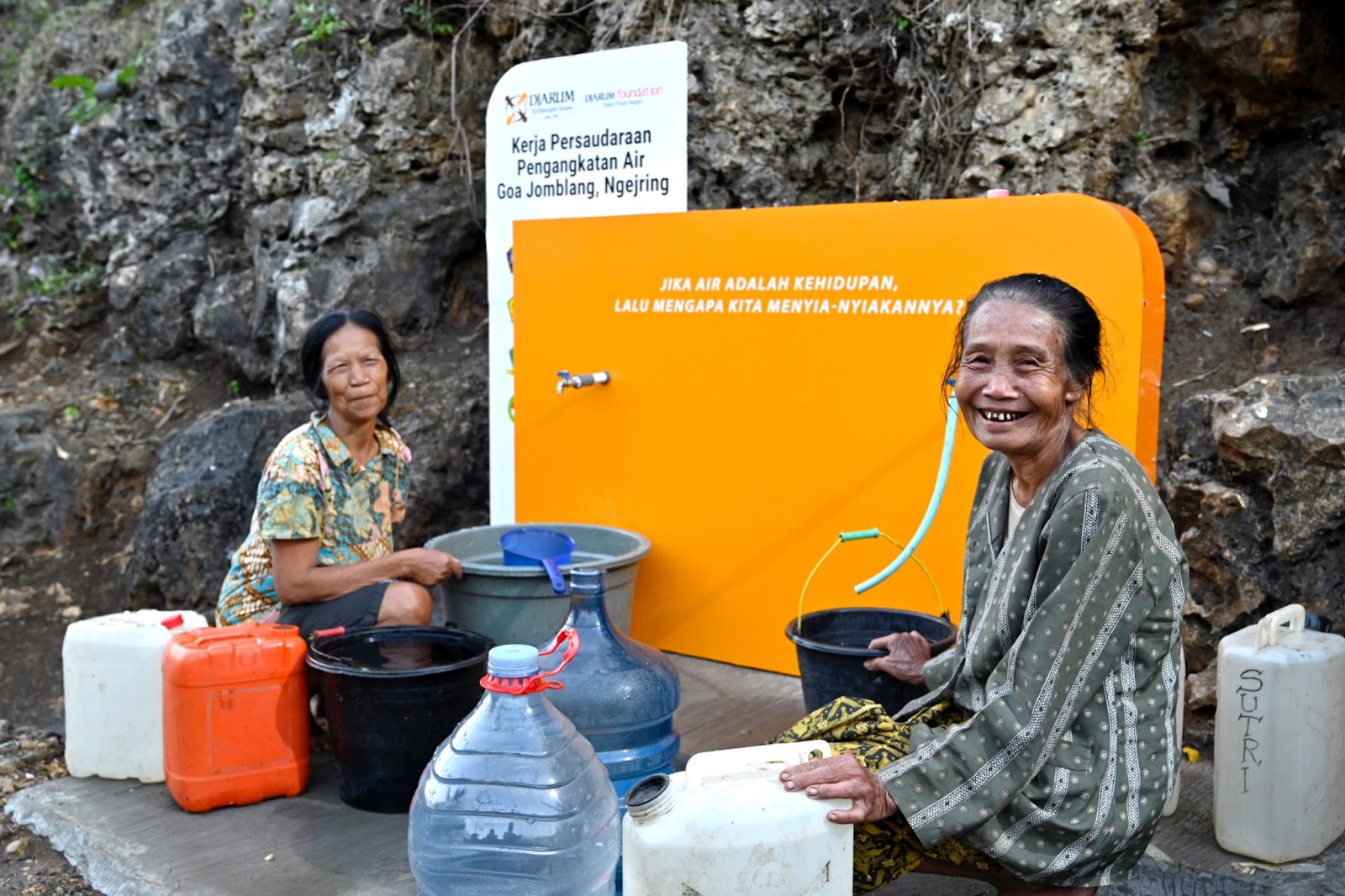 DISTRIBUSI AIR BERSIH GOA JOMBLANG DITINGKATKAN, 4 DUSUN MERDEKA DARI KEKERINGAN