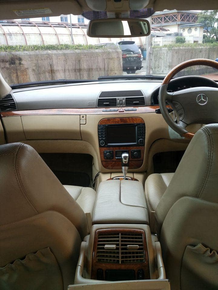 Review Mercedes Benz W220
