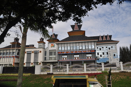 must-see-kantor-bupati-paling-unik-dan-megah-se-indonesia