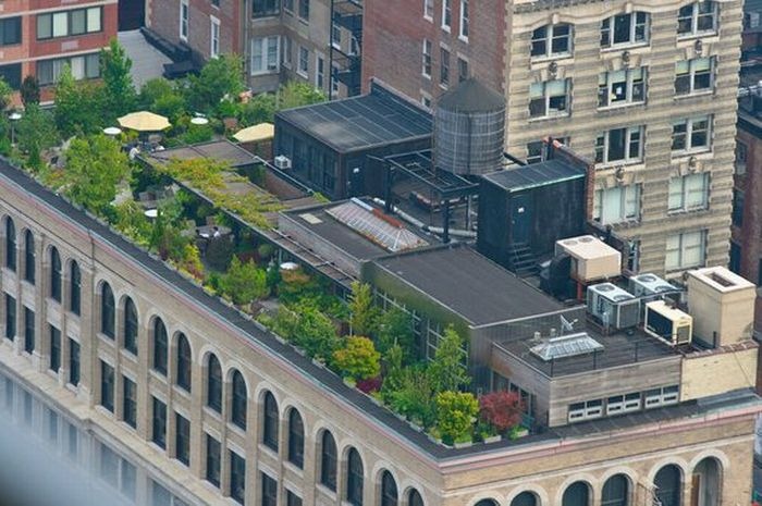 &#91;AMAZING!&#93; Beginilah Bentuk Balkon Apartemen Orang Kaya di Kota New York