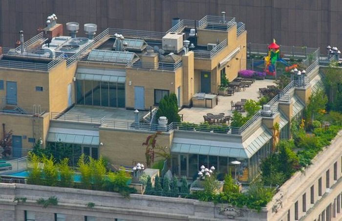 &#91;AMAZING!&#93; Beginilah Bentuk Balkon Apartemen Orang Kaya di Kota New York