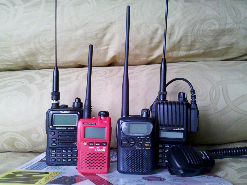 All About Baofeng UV-3R &#91;Cheapest DualBand Radio&#93;