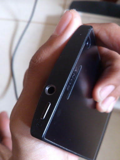 Xperia S 12Mpx Black ICS Garansi Manknyus