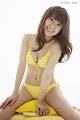 Share Koleksi Foto Seksi Member AKB48 Dalam Balutan Baju Kuning