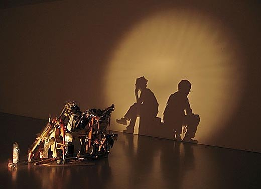 Shadow Art Indah dan Keren Dilihat