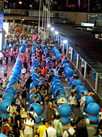 Wow..Ada 100 Doraemon di Harbour City Hong Kong
