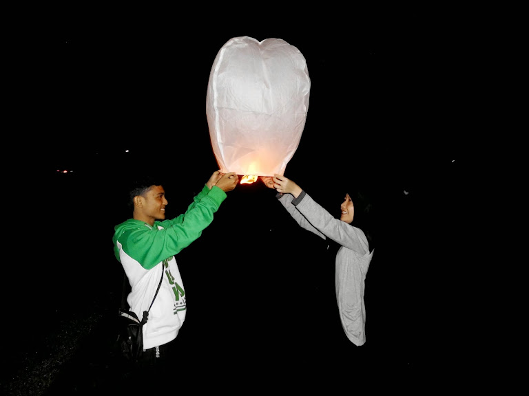 Jual Lampion Terbang/Sky Lantern dan Lampion Apung/Water Lantern MURAH Impor lsg Cina
