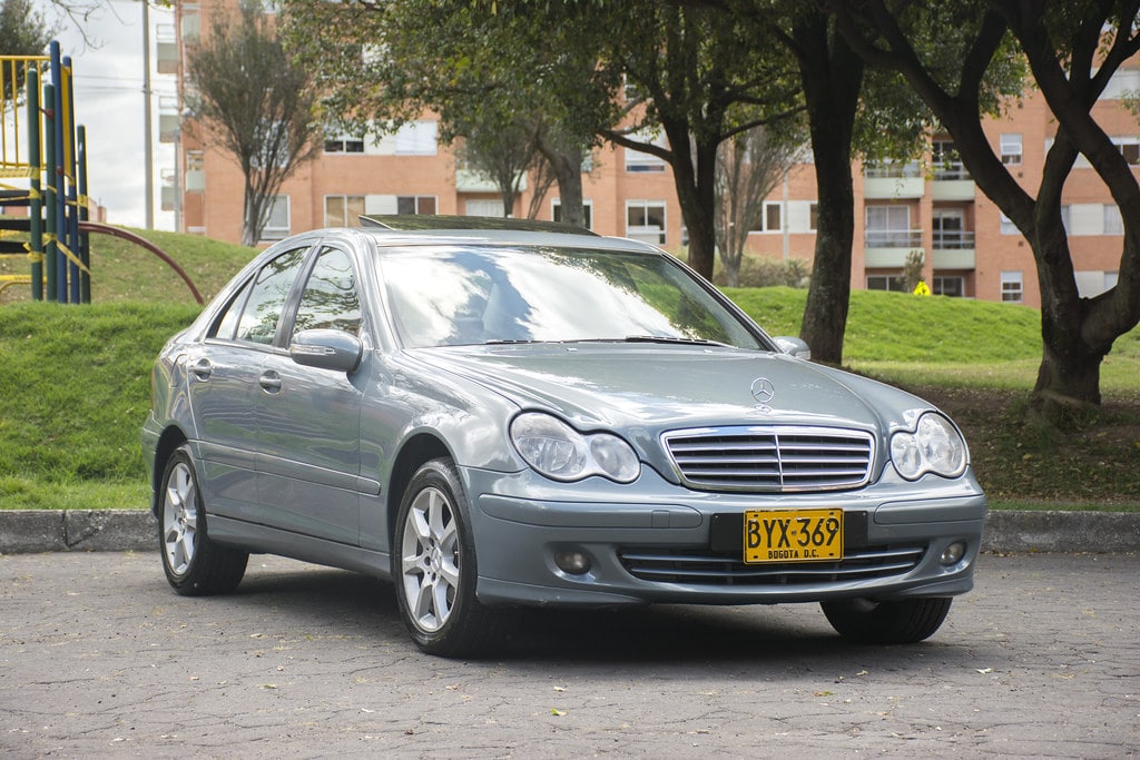 Review Mercedes Benz W203 dan Tips Membelinya