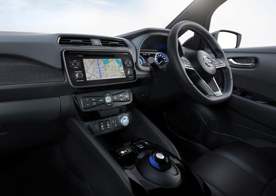 Review Mobil Elektrik Nissan Leaf