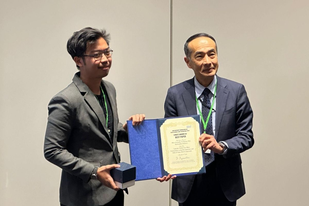 Bangga! Mico Amanda Meraih Best Paper pada Penghargaan Internasional di Jepang