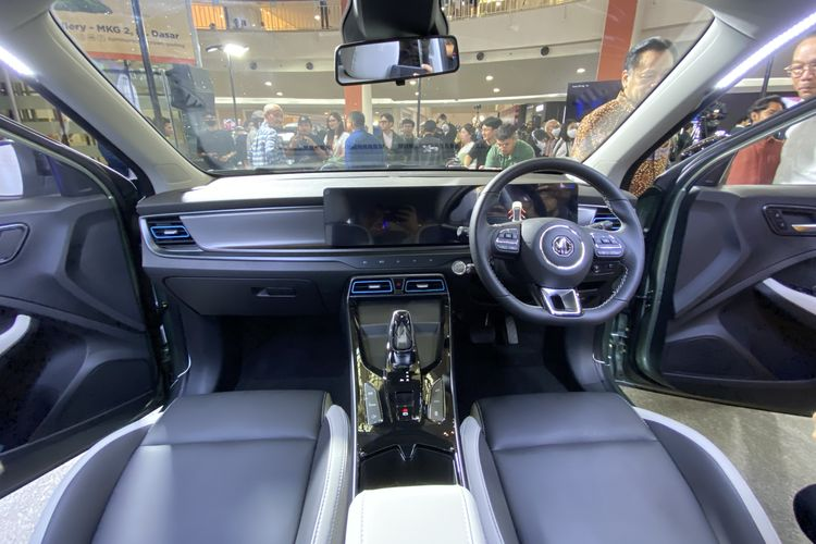 MG VS Hybrid adu fitur dengan Wuling Almaz RS Hybrid, mana lebih unggul?