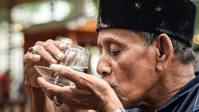 Seberapa sehatkah minum kopi? Fakta & Mitos