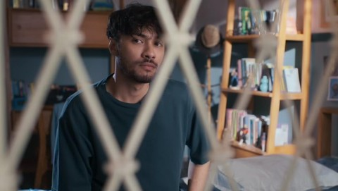 Cinta Tak Pernah Tepat Waktu, Sebuah Film Tentang Ketakutan untuk Maju