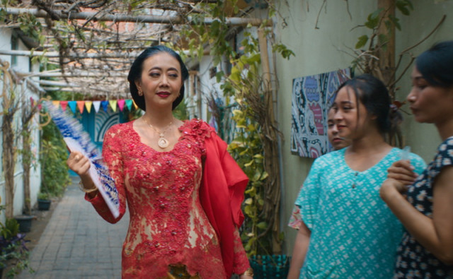 Review “Cocote Tonggo” (2025): Film Komedi Satir yang Menghibur