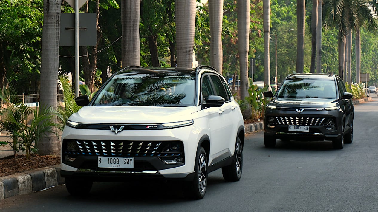 MG VS Hybrid adu fitur dengan Wuling Almaz RS Hybrid, mana lebih unggul?