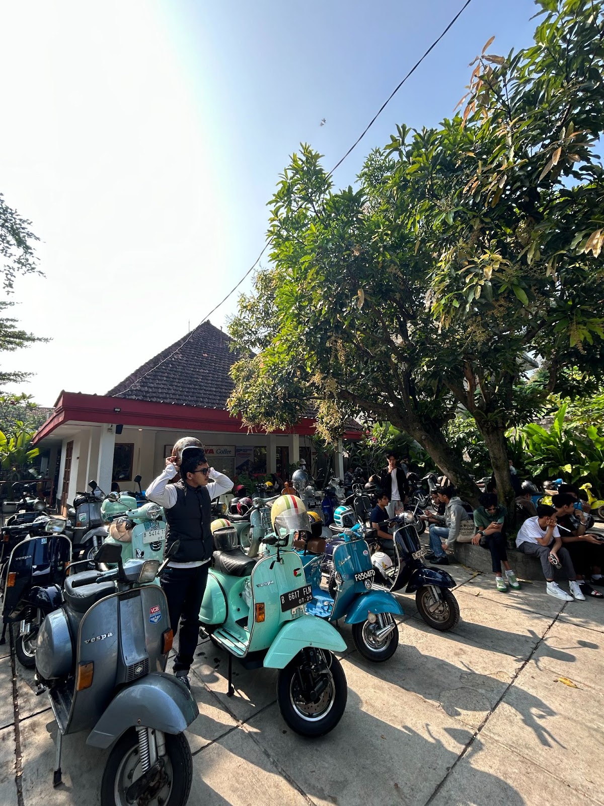 Merayakan Agustusan, Ratusan Komunitas Vespa kembali menyerbu Sentul