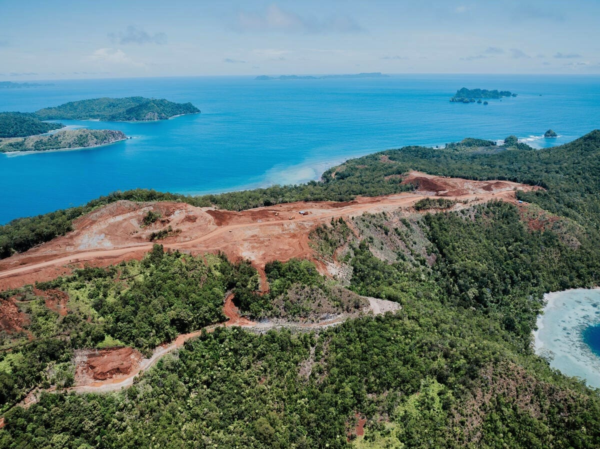 Raja Ampat, Surga yang Dikoyak Tambang