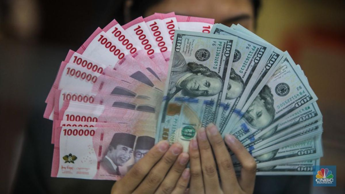 Nilai Tukar Rupiah Semakin Anjlok, Menyentuh Rp 17.000