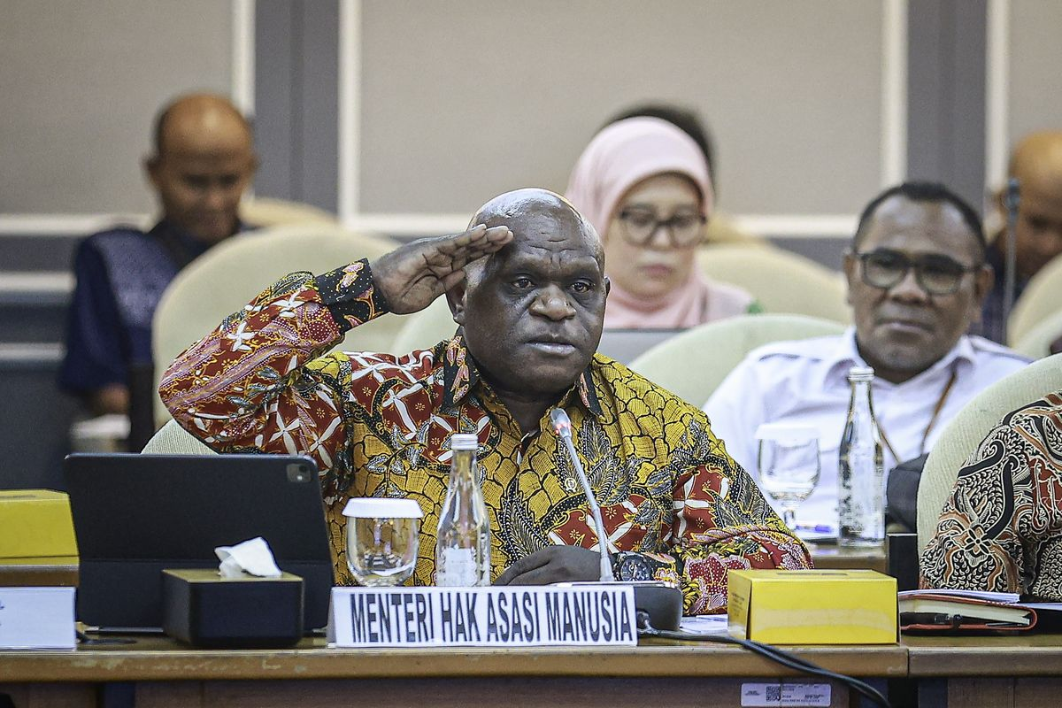 Natalius Pigai: Menteri HAM yang Meminta Anggaran 20T