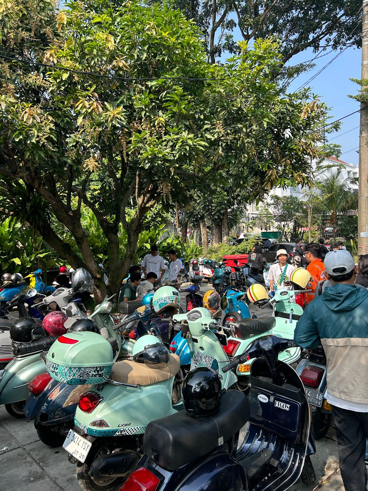 Merayakan Agustusan, Ratusan Komunitas Vespa kembali menyerbu Sentul